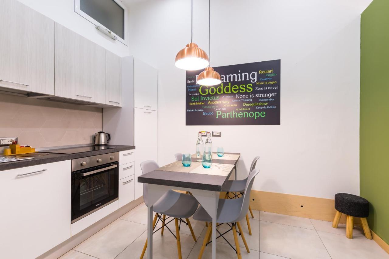 Baubo Sulla Via Dei Presepi By Napoliapartments Eksteriør bilde